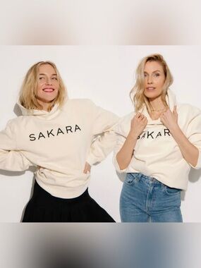Sakara Hoodie